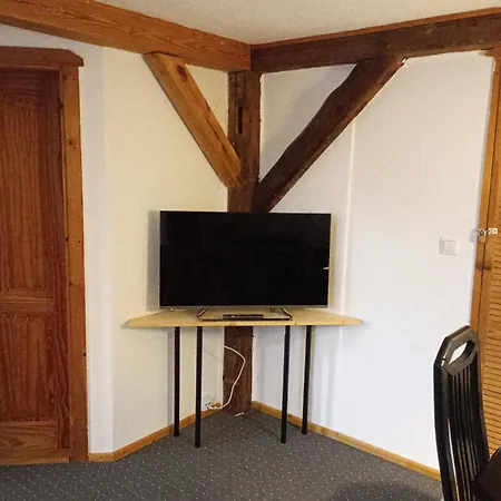 Gruenzeit Ferienwohnung, Vor Der Haustuere Apartment