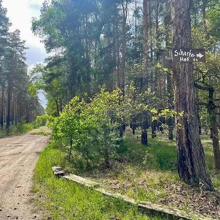 Schaeferhof, Vor Der Haustuere *